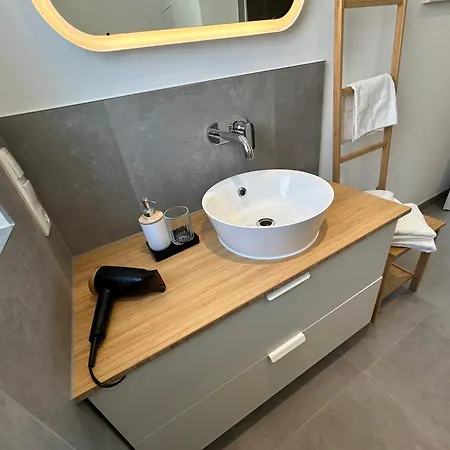 Neues Modernes Dachgeschossloft Naehe Zentrum Uni Messe *