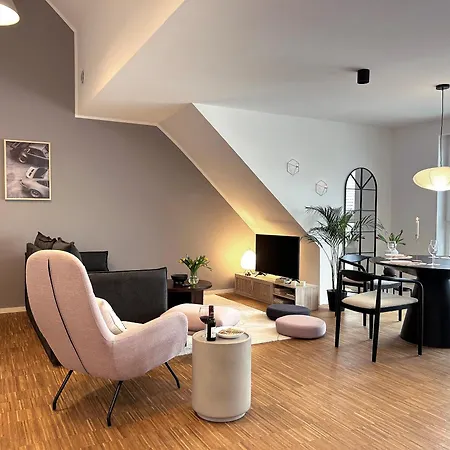 Neues Modernes Dachgeschossloft Naehe Zentrum Uni Messe *