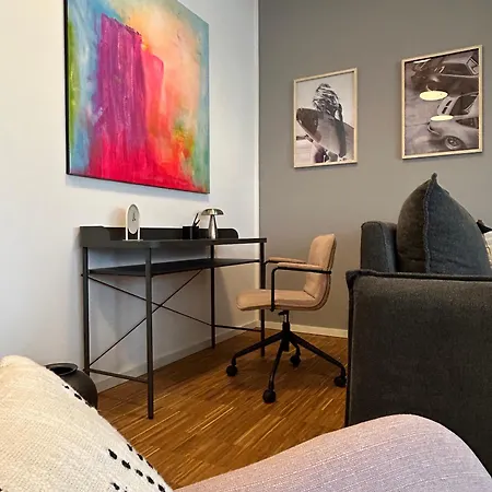 Neues Modernes Dachgeschossloft Naehe Zentrum Uni Messe