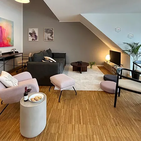 Neues Modernes Dachgeschossloft Naehe Zentrum Uni Messe Apartament Hanower