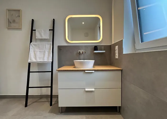 Neues Modernes Dachgeschossloft Naehe Zentrum Uni Messe Apartment *